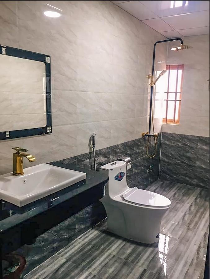 Khach San Cuong Thao Aparthotel Ha Giang Exteriör bild